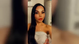 Sasha Hevyn Solid female