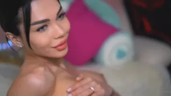 iammery caresses the holes with his hand