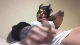 Chelsea Marie aka xxxchelseamarie naughty passion pulls pussy