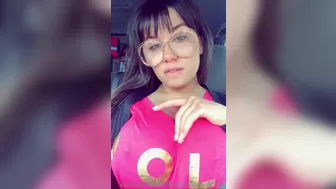 Scarlett_Jones charming babe poses nude in front of the webcam