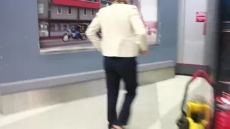 Haylee_Love gently fucks pussy