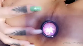 yourtsashley69 busty passion caress nipples