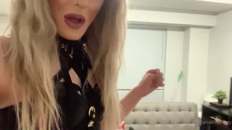 Tatianathebody crazy prank caresses juicy holes