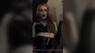 Tatianathebody lustful lady sucks dick