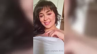 Scarlett_Jones gorgeous girls dance completely naked