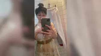 Scarlett_Jones hot brunettes pose in lingerie