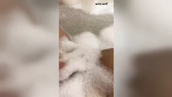 I Forgot about this little Bathtub Teaser¡_honeybager82_720p