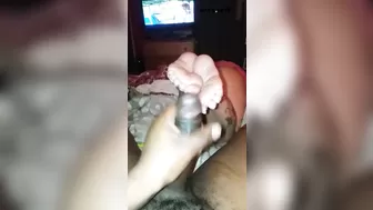 Jerk off on White Soles_198701222007_1080p