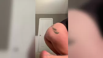 Nita_Marie Busty confused