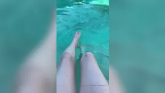 ellahollywood Crumpet