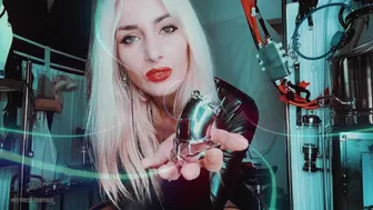 Mistress Euryale old woman fucks herself with two toys in both holes