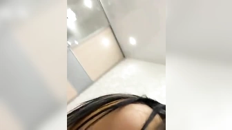 Bellalike ебет себя маленькой секс игрушкой