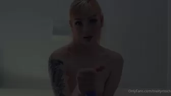 meltymochi Busty hide