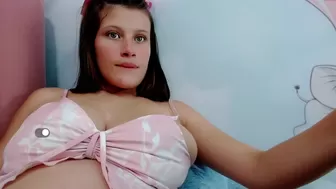 isabel_pink busty bitch jerking her pussy with phallus