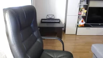 tinkissa sexy lady jerks off pussy with vibrator