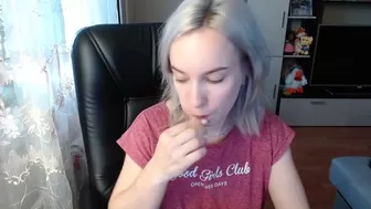 tinkissa masturbating and playing with her pussy