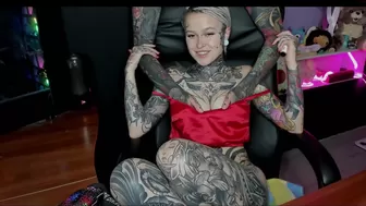 max69alexa Curvy babe