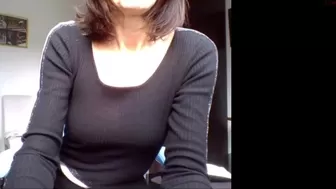 lilyofthevalley Busty brunette