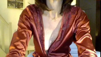 lilyofthevalley insatiable slut fucks two holes