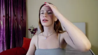 lil_bella_g Busty young lady