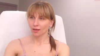 lady_ada gorgeous ass in thong