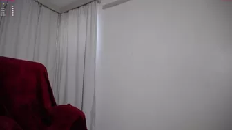 juicydough beautiful  cam girl  plays with sex toy