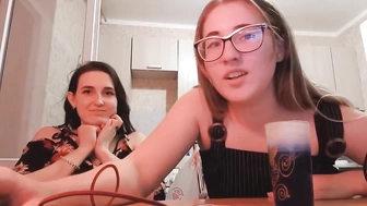 YOUKAT изящно подрочила и получила токены