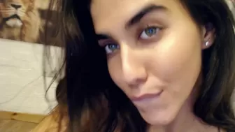 mary_dall hot chick with big booty poses in lingerie