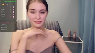 unreallana Busty latina