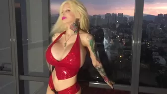 Sabrina Sabrok onlyfans pretty woman undressed in front of the camera and masturbates in the chair