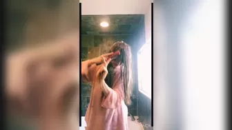 elenakoshkaxoxo vicious girl relish fingers with herself