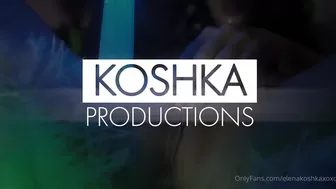 elenakoshkaxoxo slut fingers her pussy