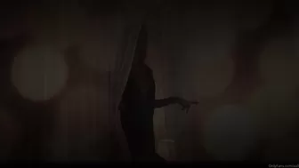 aalliss dancing at the pole