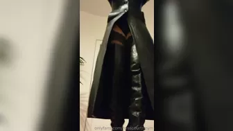 Mistress Courtney aka misscourtneym onlyfans tasty babe fucks her anus