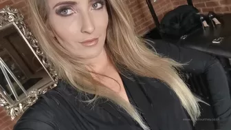 Mistress Courtney aka misscourtneym onlyfans sweetly caress your body