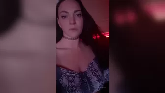 Anaconda Noire onlyfans Busty hide