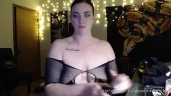 Anaconda Noire onlyfans babe sat hard masturbating pussy