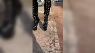 slavenagoddess seductive babe masturbates shaved cunt