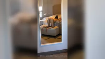guesswhox2 A young bitch after oral fucking gets fucked in pussy