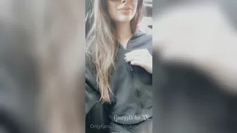 guesswhox2 nude babe gets pussy fucked