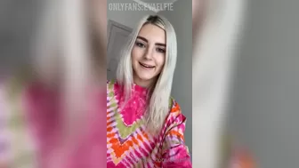 evaelfie trains holes