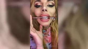 slavenagoddess Chick in stockings Nastya caresses pussy lips