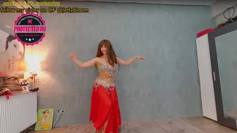 monkeylina wonderful quinit pushes fingers