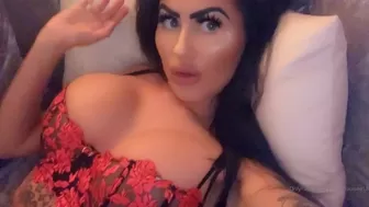 emmaamodel busty babe caresses nipples