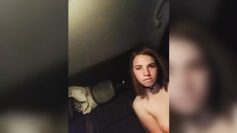 Weee9Lovers_7 широко раздвигает свои промежности