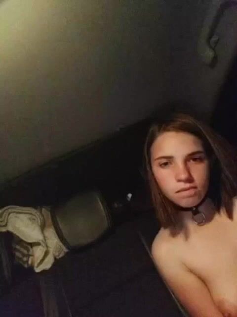 Weee9Lovers_7 широко раздвигает свои промежности