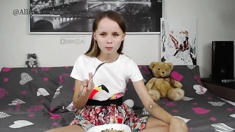 Alicehowold достойная вебкам кабылка