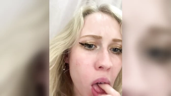 Likachkaa зачетная блудница трахает свою пилотку