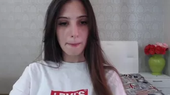 ghostyboo busty slut fucks the lips sex