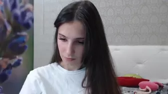 ghostyboo beauty close fingers clit